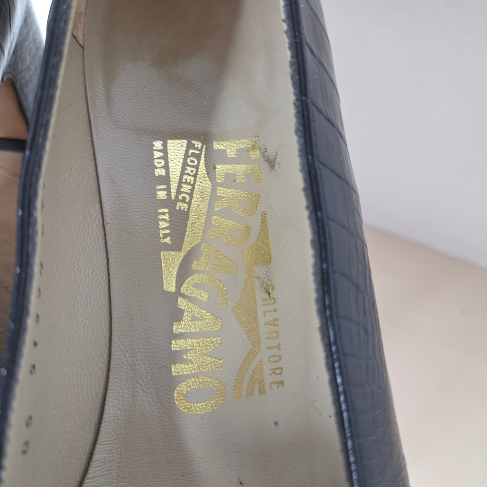 Salvatore Ferragamo Black Croc Embossed Leather Pumps Block Heel Sz 7 2A Narrow - Picture 4 of 16